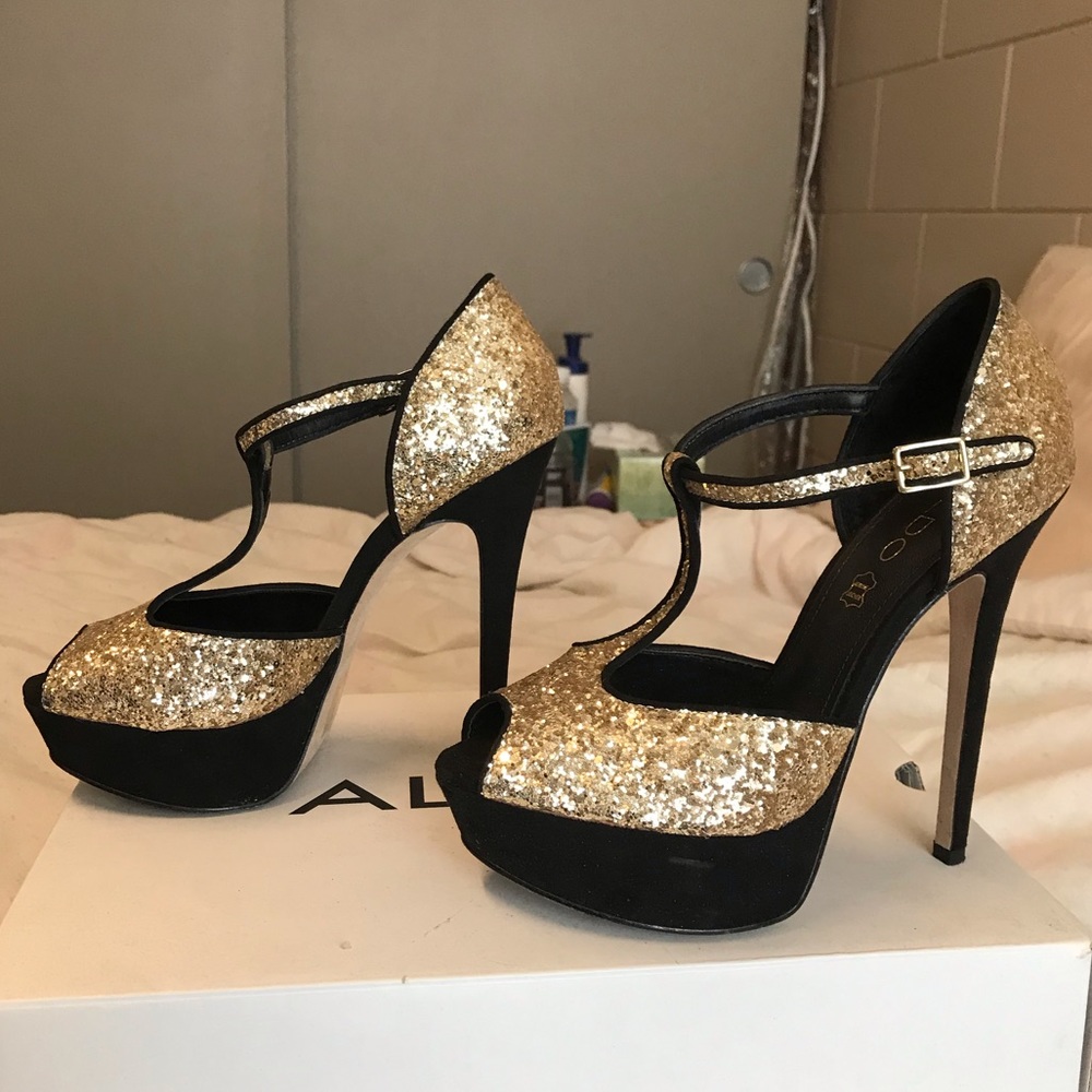 Aldo Gold And Black Platform Heels Gem — free download